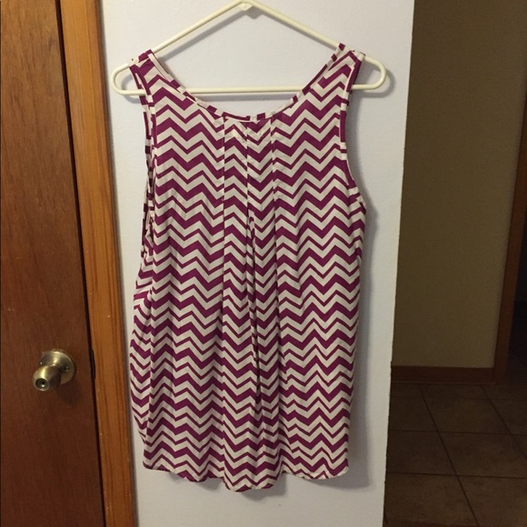 Purple and White Chevron Tank Top Large - Picture 2 of 8